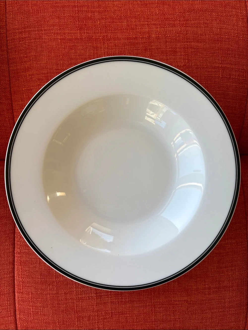Williams Sonoma open kitchen 9” salad plates, BLACK rim Set of 6